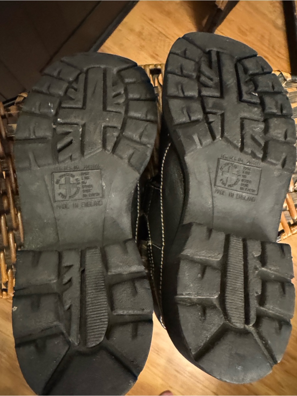 90’s Dr. Martens Velcro Shoe Black Men’s 6 Women’s Sz 7 - Picture 7 of 10